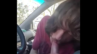 Long thick dick buddy feeds in car again